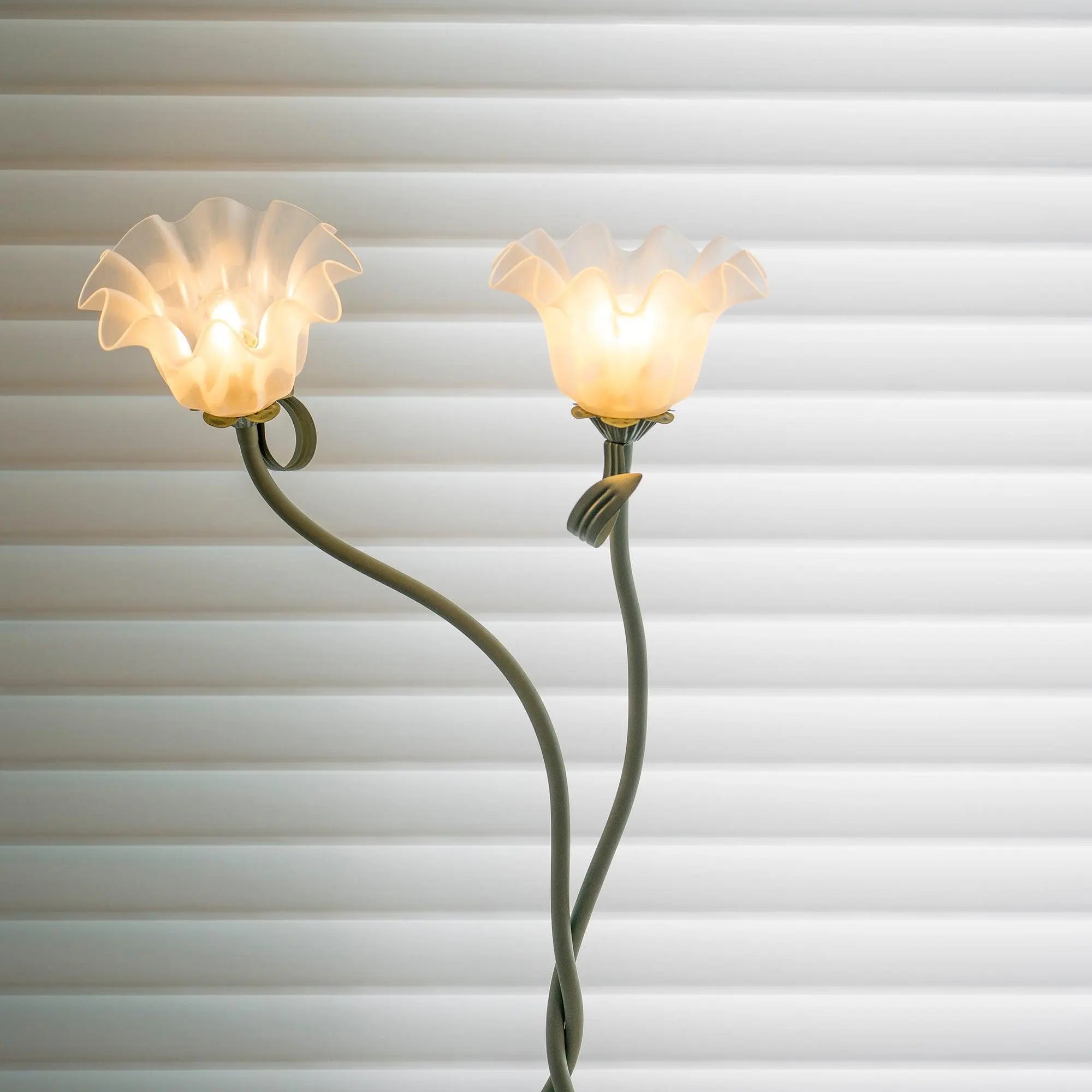 BlossomLight | Elegante serene Bell bloemen Vloerlamp