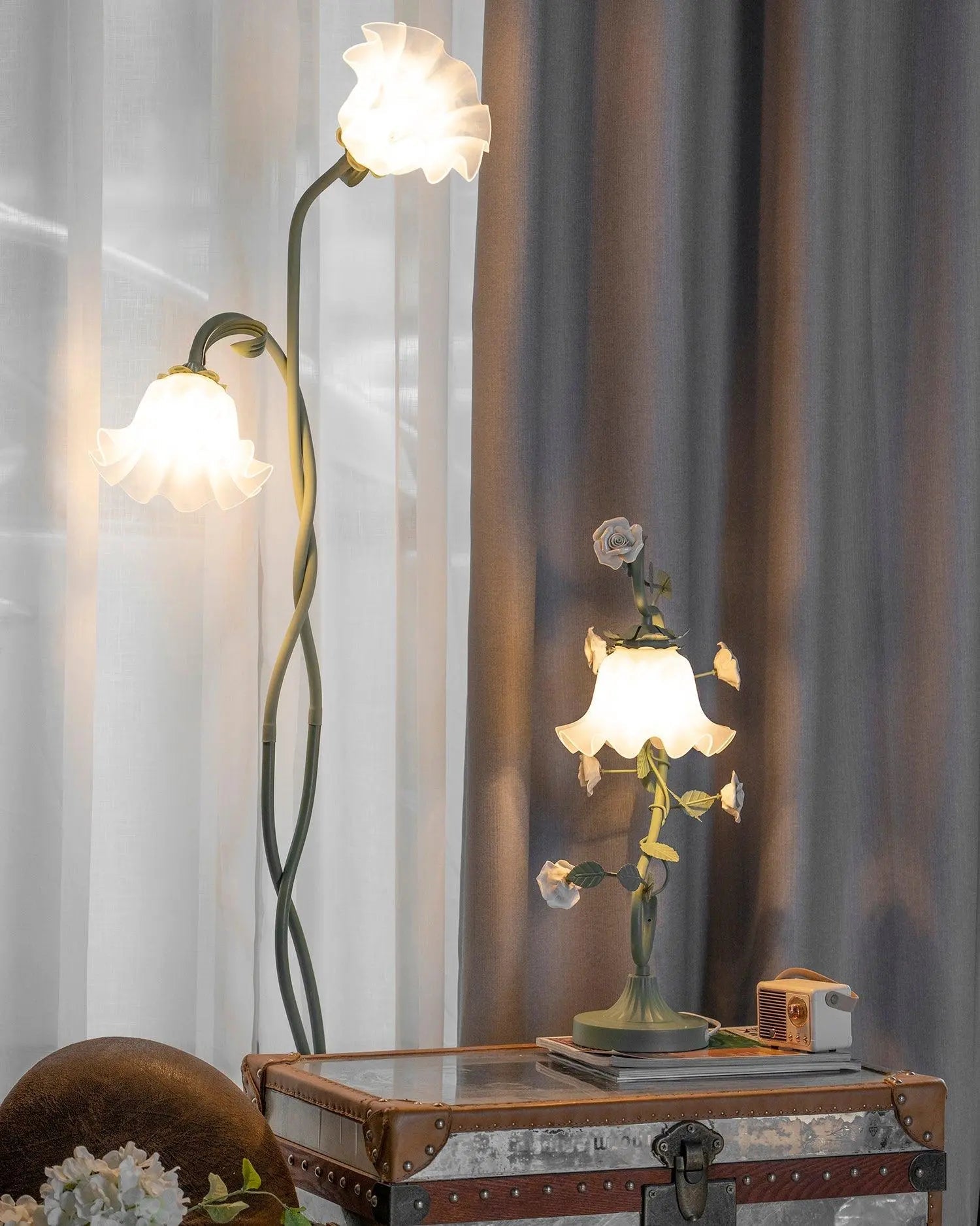 BlossomLight | Elegante serene Bell bloemen Vloerlamp