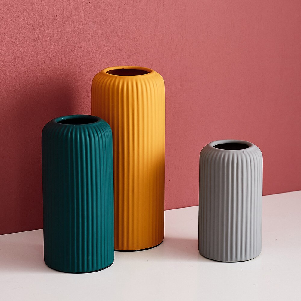 NordicLoom | Elegante Keramik Blumenvase mit Streifenmuster - Moderne Wohndekoration