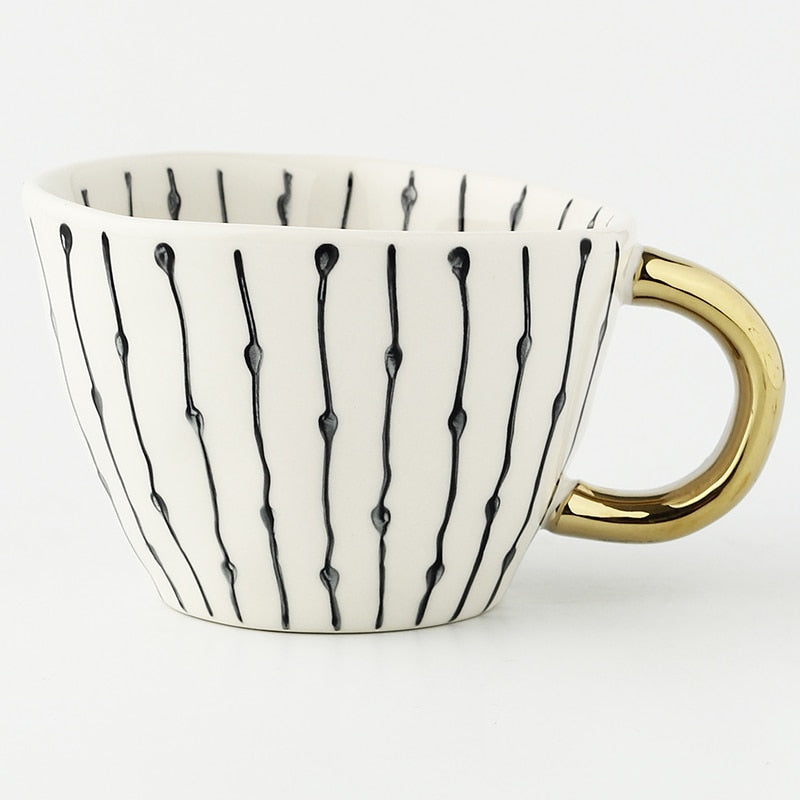 LuxeMug | Geometrisch Patroon Kopje met Gouden Handvat, Elegante Keramische Koffiemok, Luxe Theekopje
