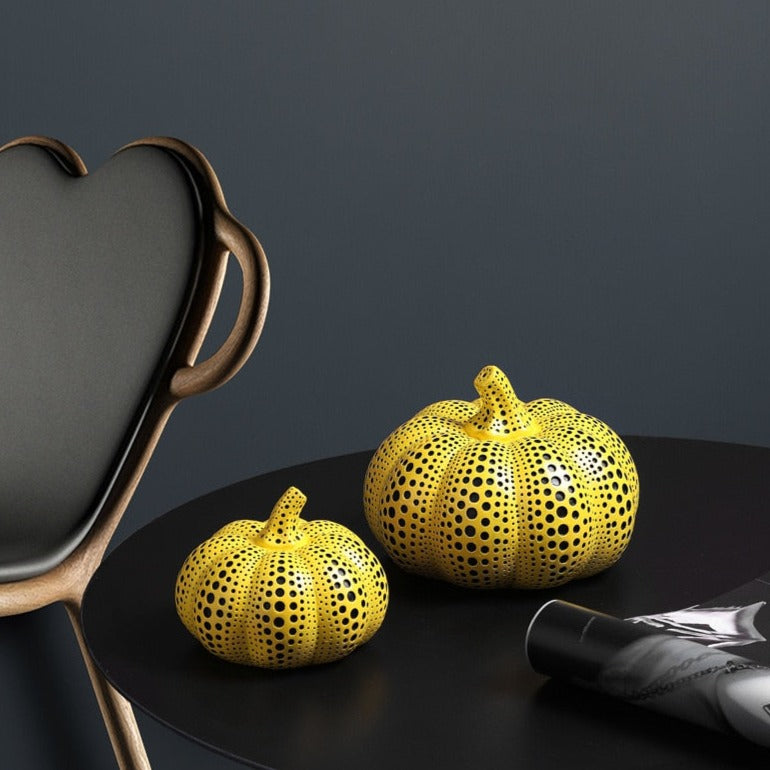 Gourmoda | Polka dot pompoen sculptuur - Yayoi Kusama stijl moderne kunst decor