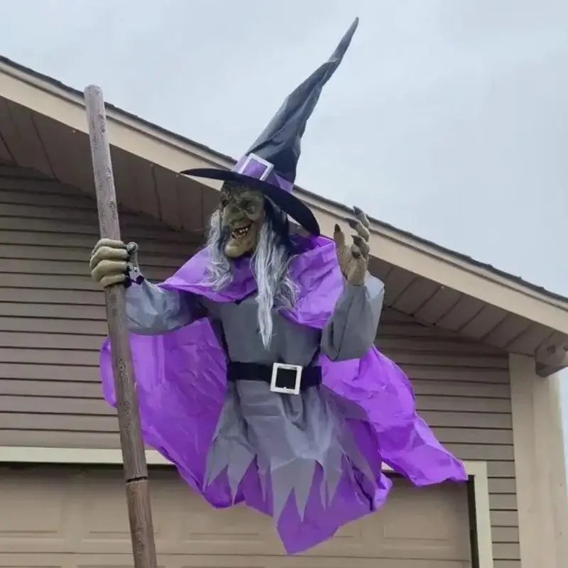 FlightFright | Spookachtige vliegende heks Halloween-decoratie met licht, geluid en beweging voor binnen en buiten