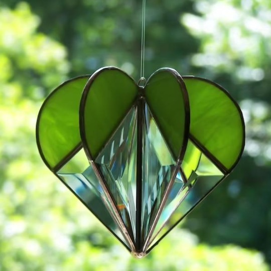 SunHeart | Handgemaakte hartvormige glas-in-lood zonnevanger - kleurrijke raamdecoratie