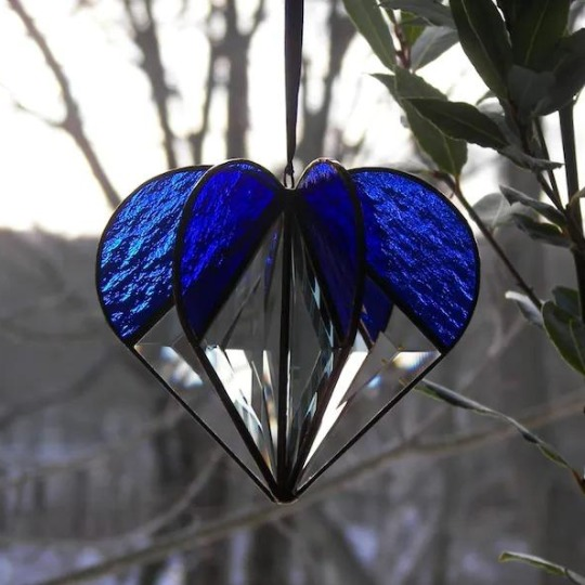 SunHeart | Handgemaakte hartvormige glas-in-lood zonnevanger - kleurrijke raamdecoratie