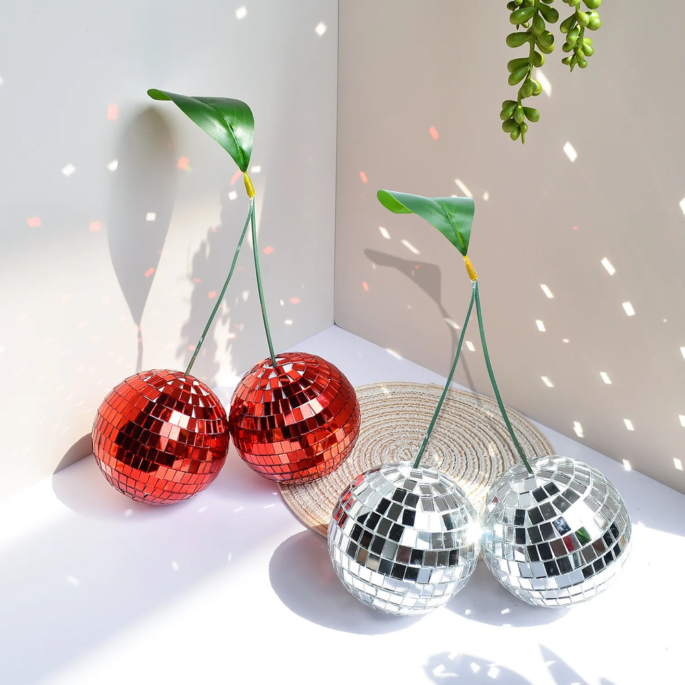 GlowBerry | Handgemaakte kersen disco ball ornamenten – Prachtige decoraties voor podia en feesten