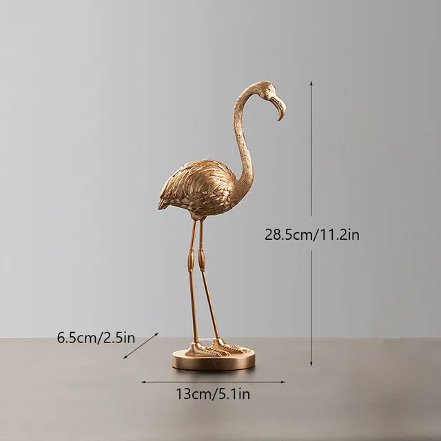 GoldenPlume | Gouden Flamingo Standbeeld - Luxe Tropische Woondecoratie & Elegant Beeldhouwwerk