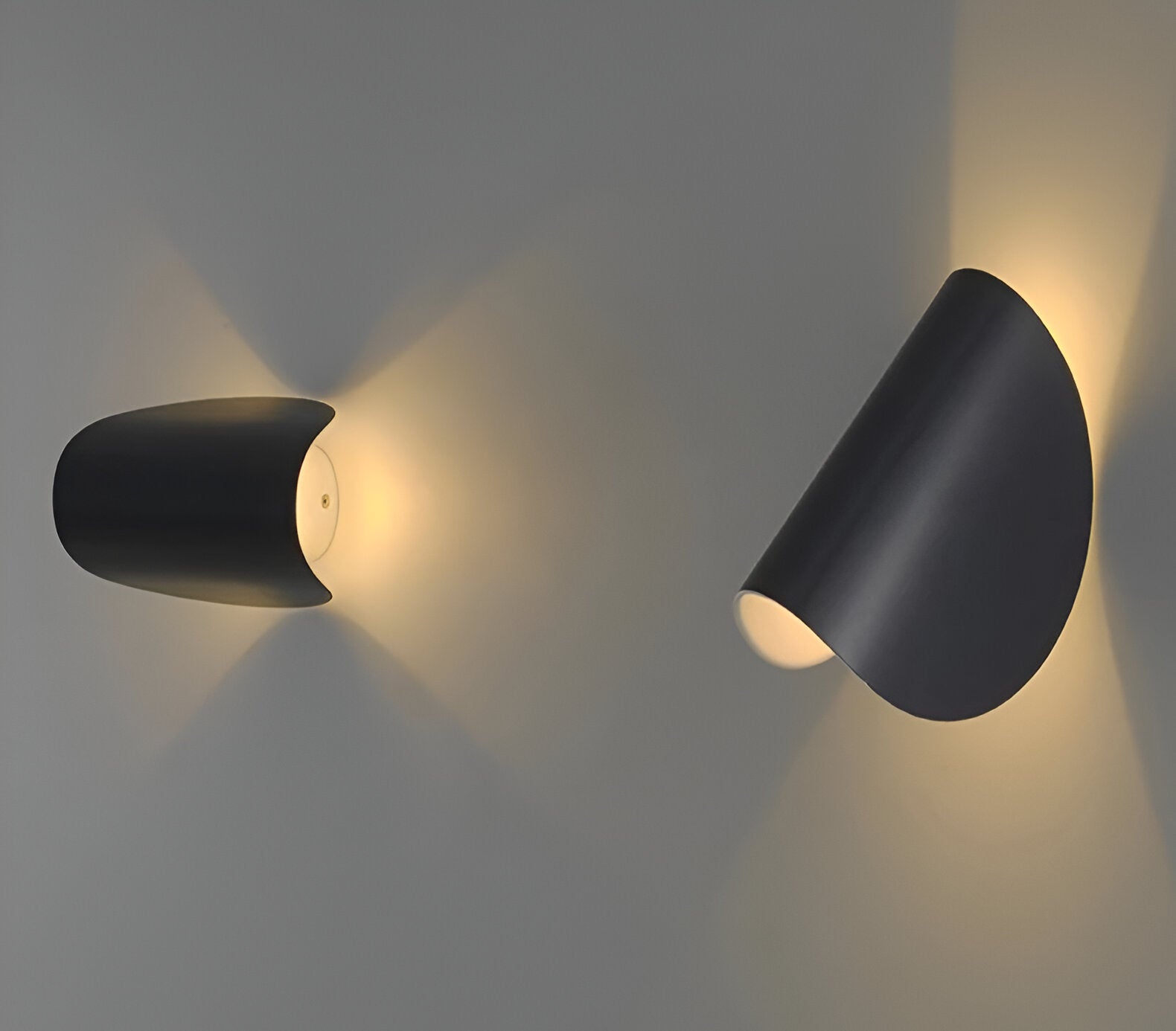 Revolva | Roterende Metalen Wandlamp - Verstelbaar Bocht Ontwerp voor Moderne Home Verlichting