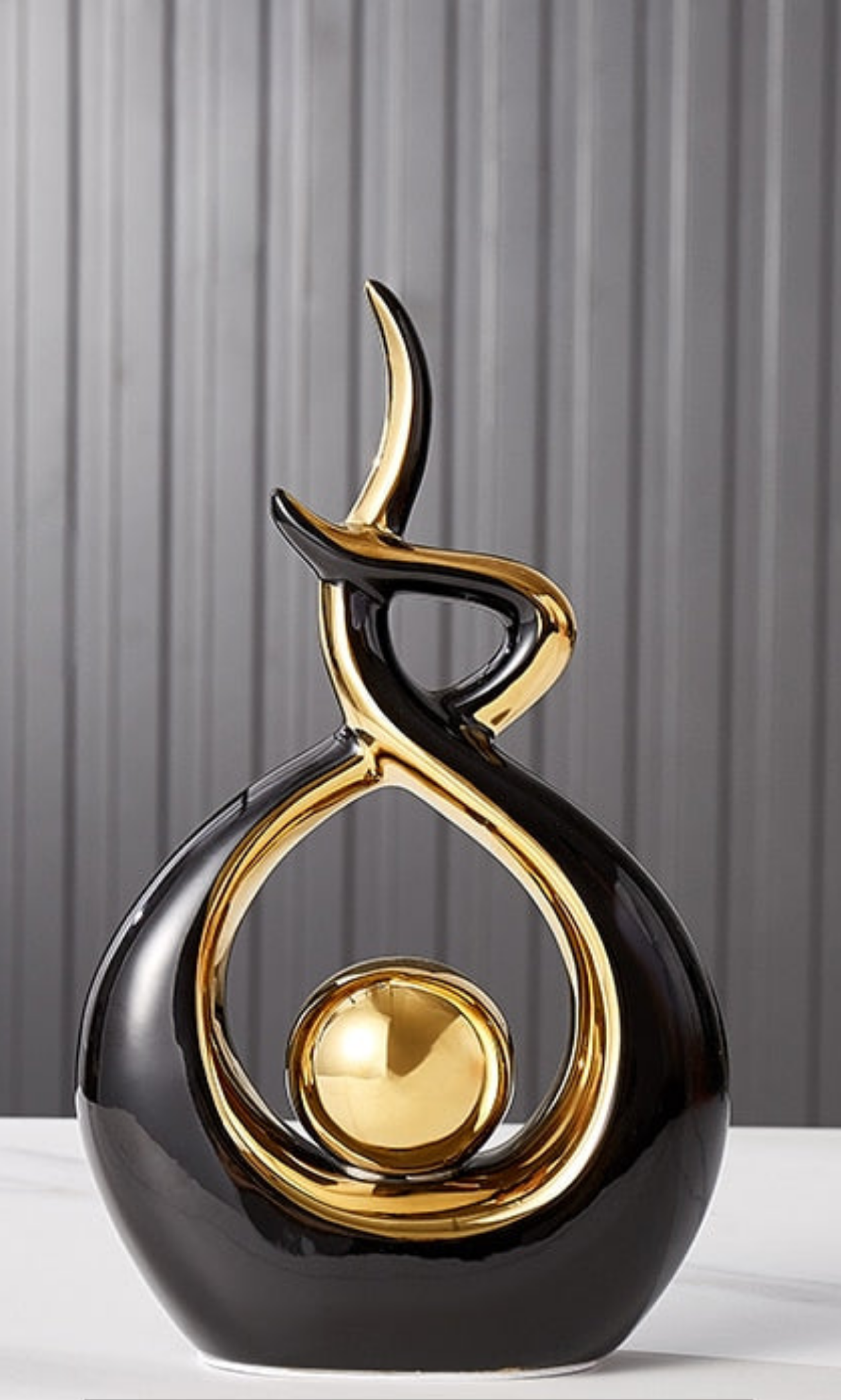 Sculptura | Abstracte keramische kunstsculptuur met gouden accenten - Modern decor voor thuis en kantoor