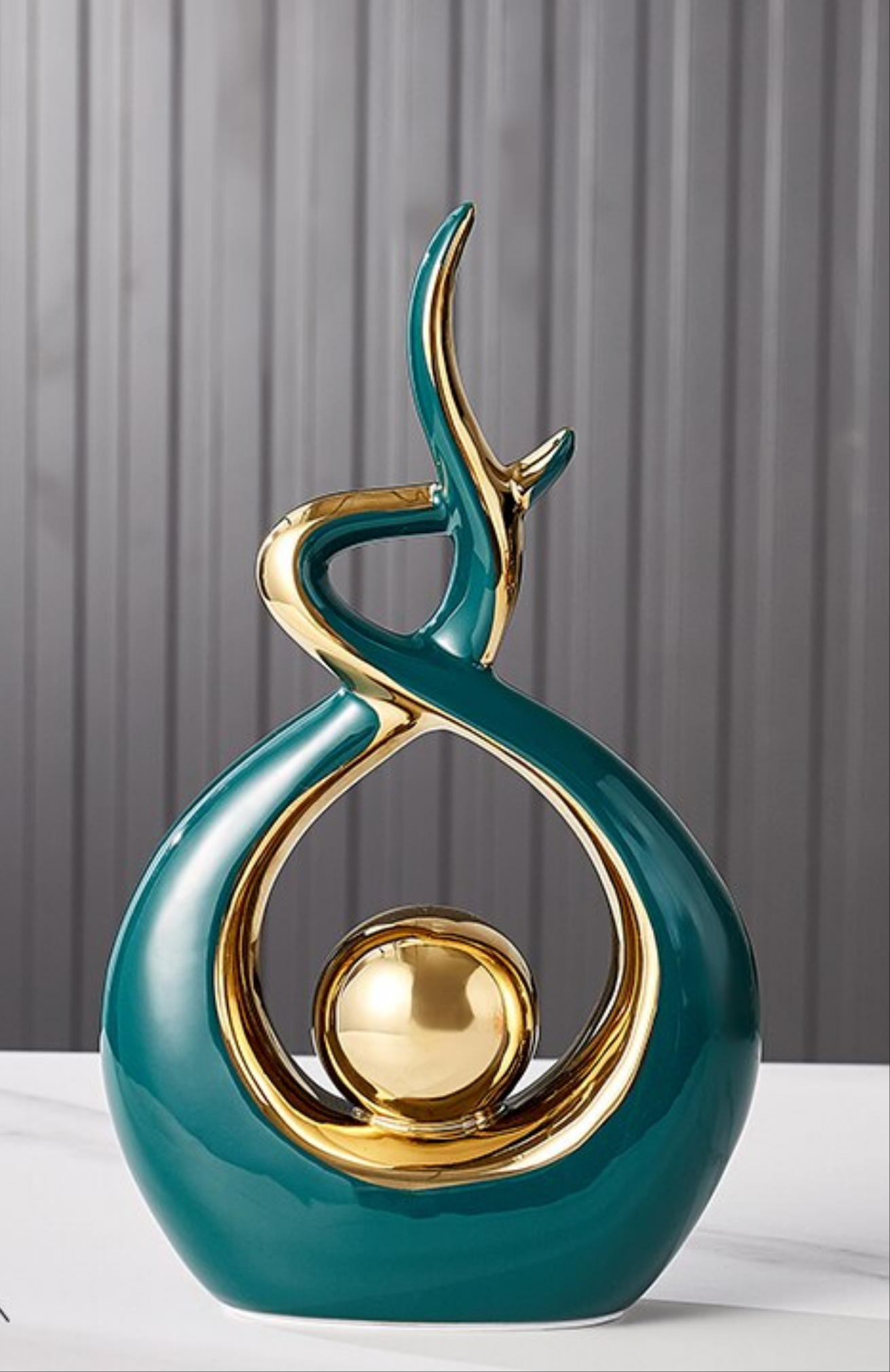 Sculptura | Abstracte keramische kunstsculptuur met gouden accenten - Modern decor voor thuis en kantoor