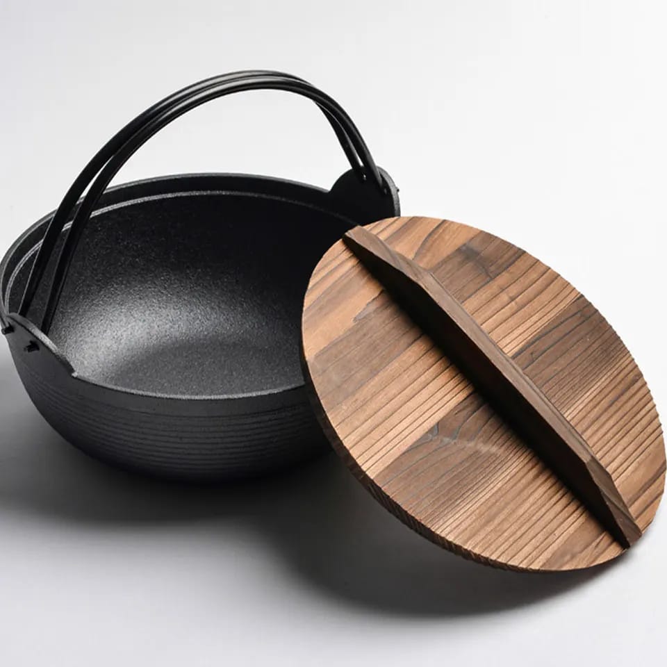 RusticWok | Gietijzeren wok met houten deksel - ideaal om te roerbakken, braden en koken