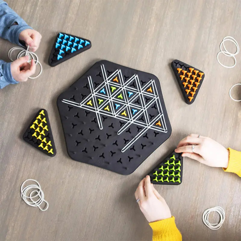 TriChain | Triangle Strategy Game – 2-4 spelers, hersenkrakend bordspel, verbetert je logica