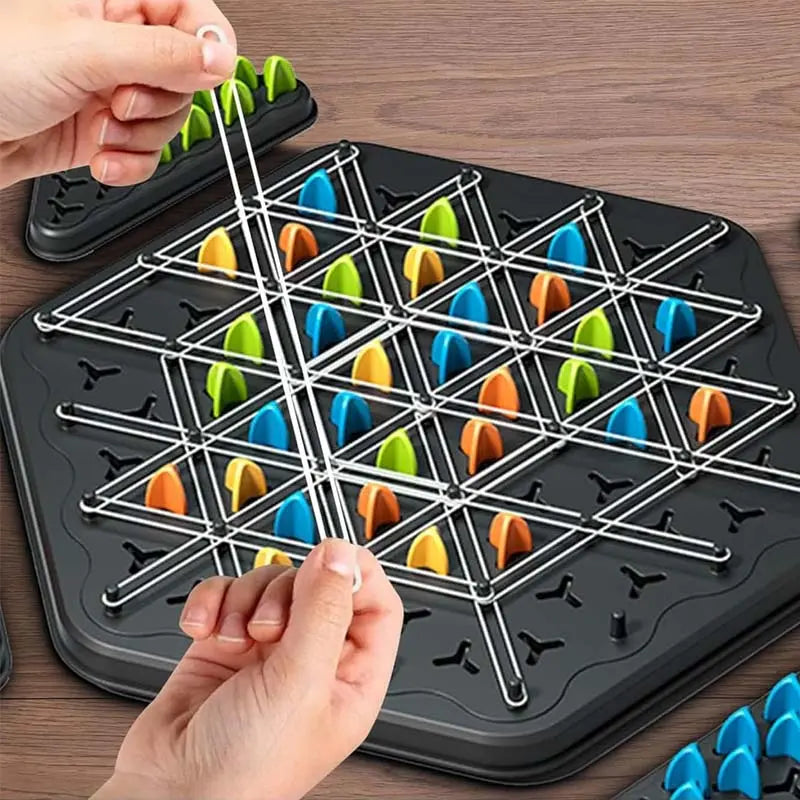 TriChain | Triangle Strategy Game – 2-4 spelers, hersenkrakend bordspel, verbetert je logica
