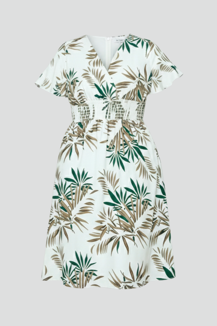 Eirlys | Wikkeljurk voor dames in grote maten – V-hals, vlindermouwen, botanische bloemenprint