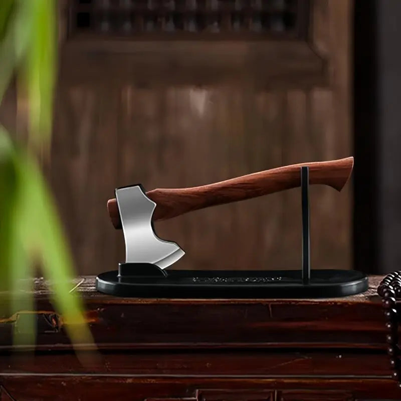 LittleLumber | Miniatuur decoratieve bijl – Rustieke accent voor thuis en op kantoor