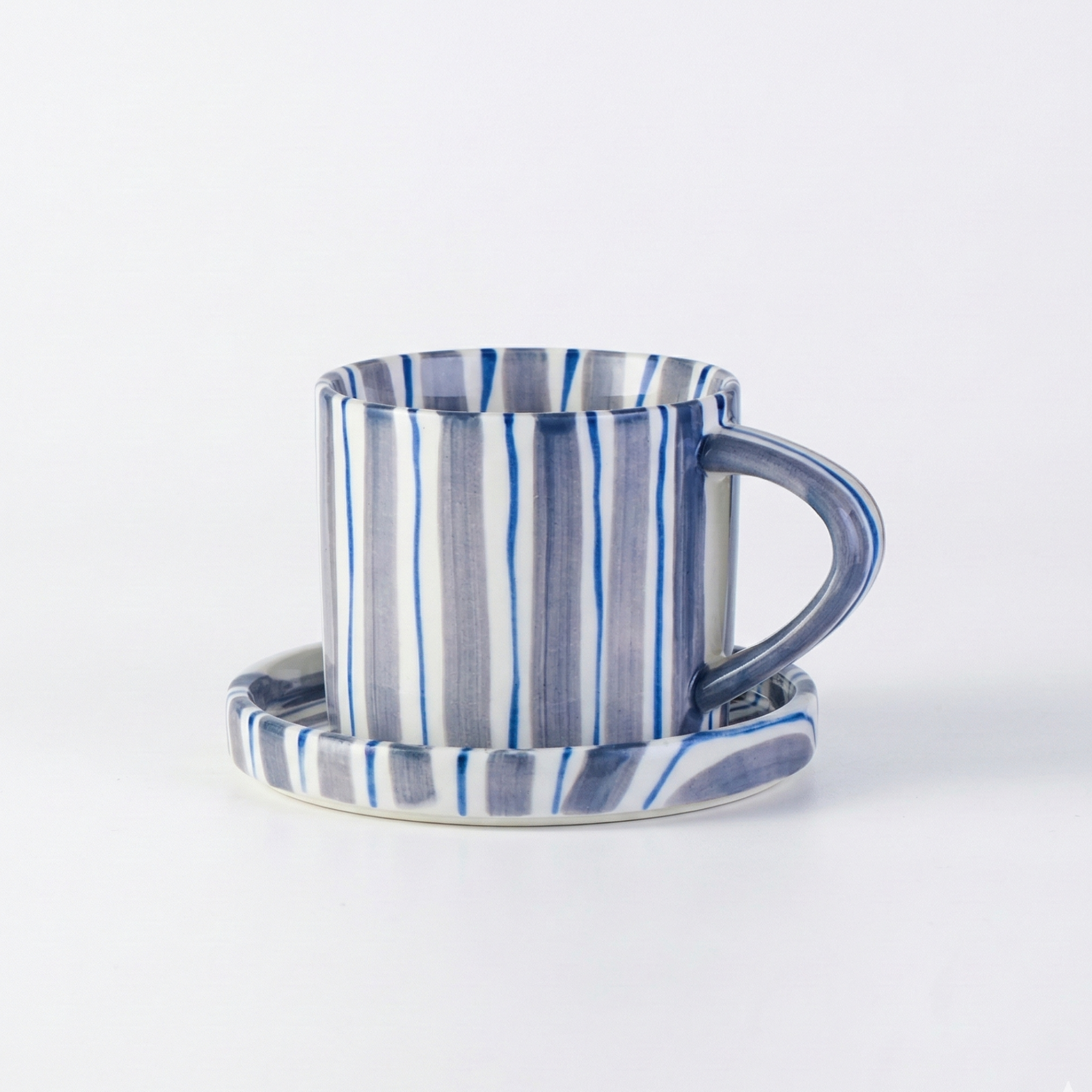LineaCup | Handgeschilderde gestreepte koffie kop en schotel set – 280 ml keramische mokset met schotel