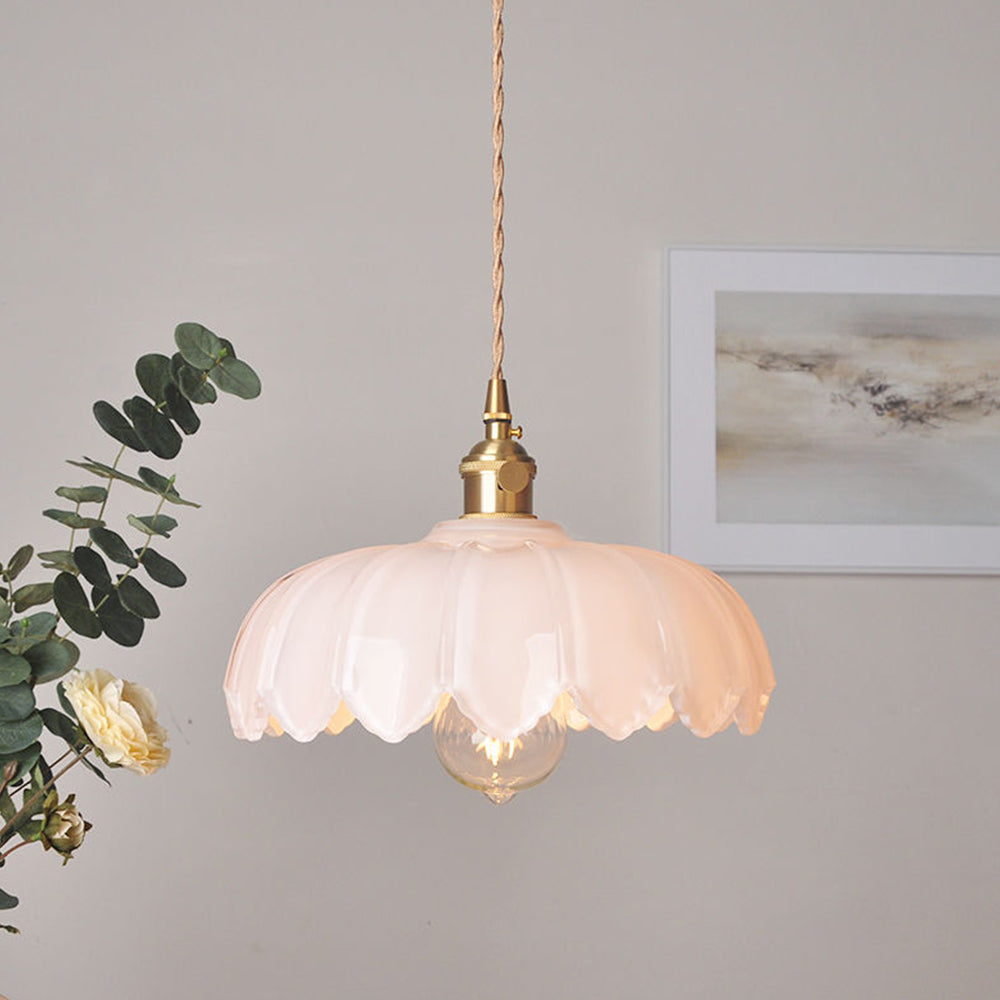 Chrysalis | Vintage Bloemen Hanglamp - Elegante Verlichting voor Retro en Hedendaagse Ruimtes