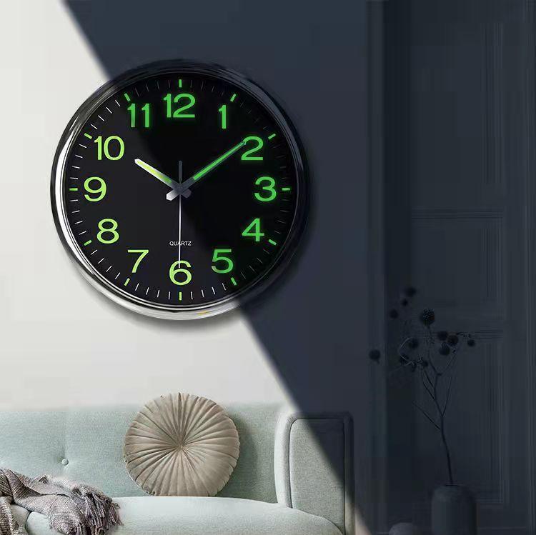 NoctiClock | Gloeit in het donker ronde wandklok, stil quartz, moderne woondecoratie, 30 cm