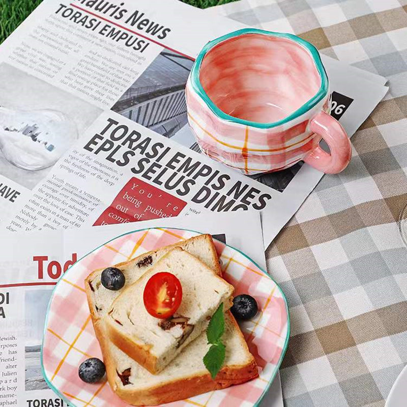 ClassicCheck | Retro Keramische Mok en Schotel Set - Geruit Design