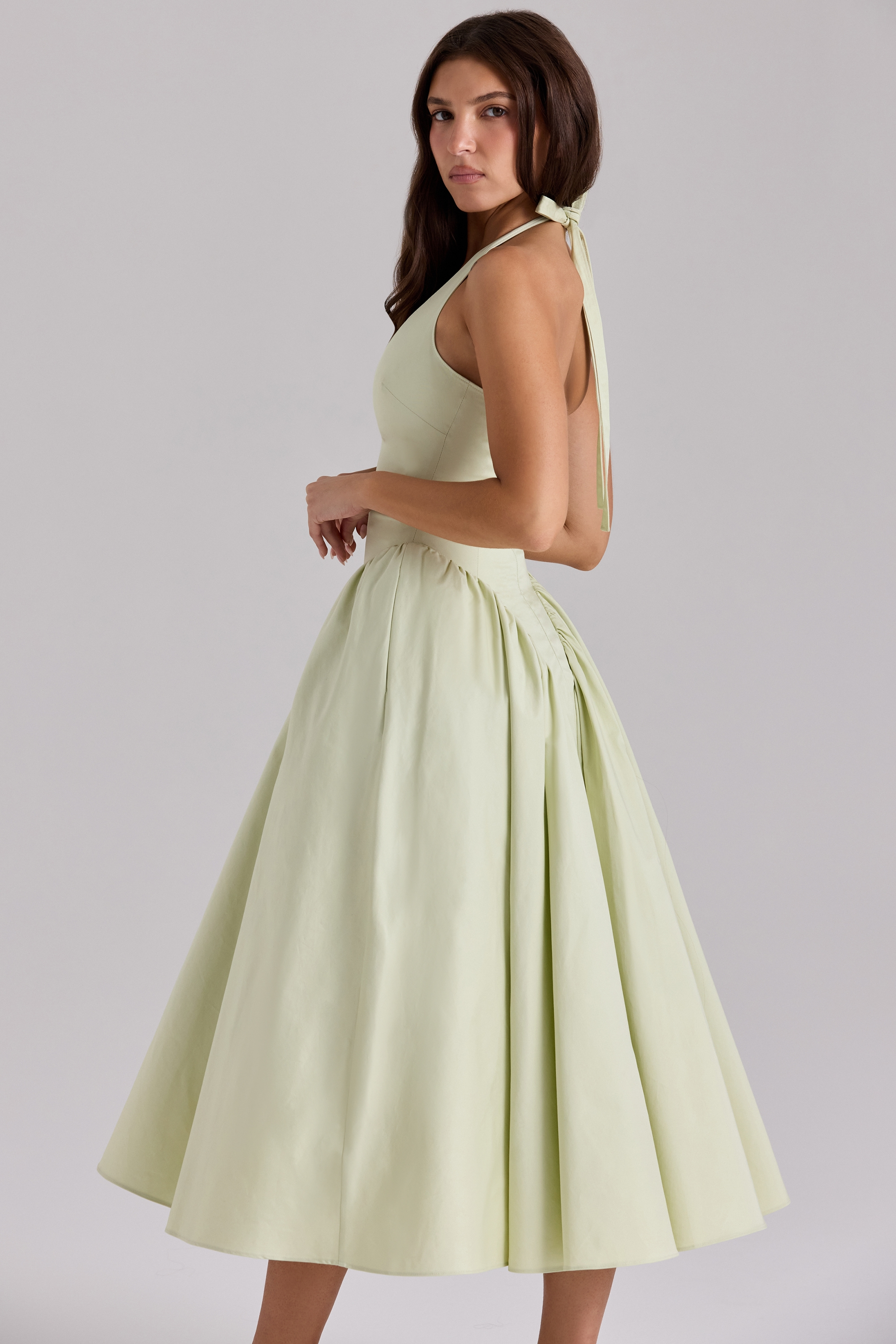 Amaris | Zomerse midijurk voor dames – Elegante, mouwloze halterjurk
