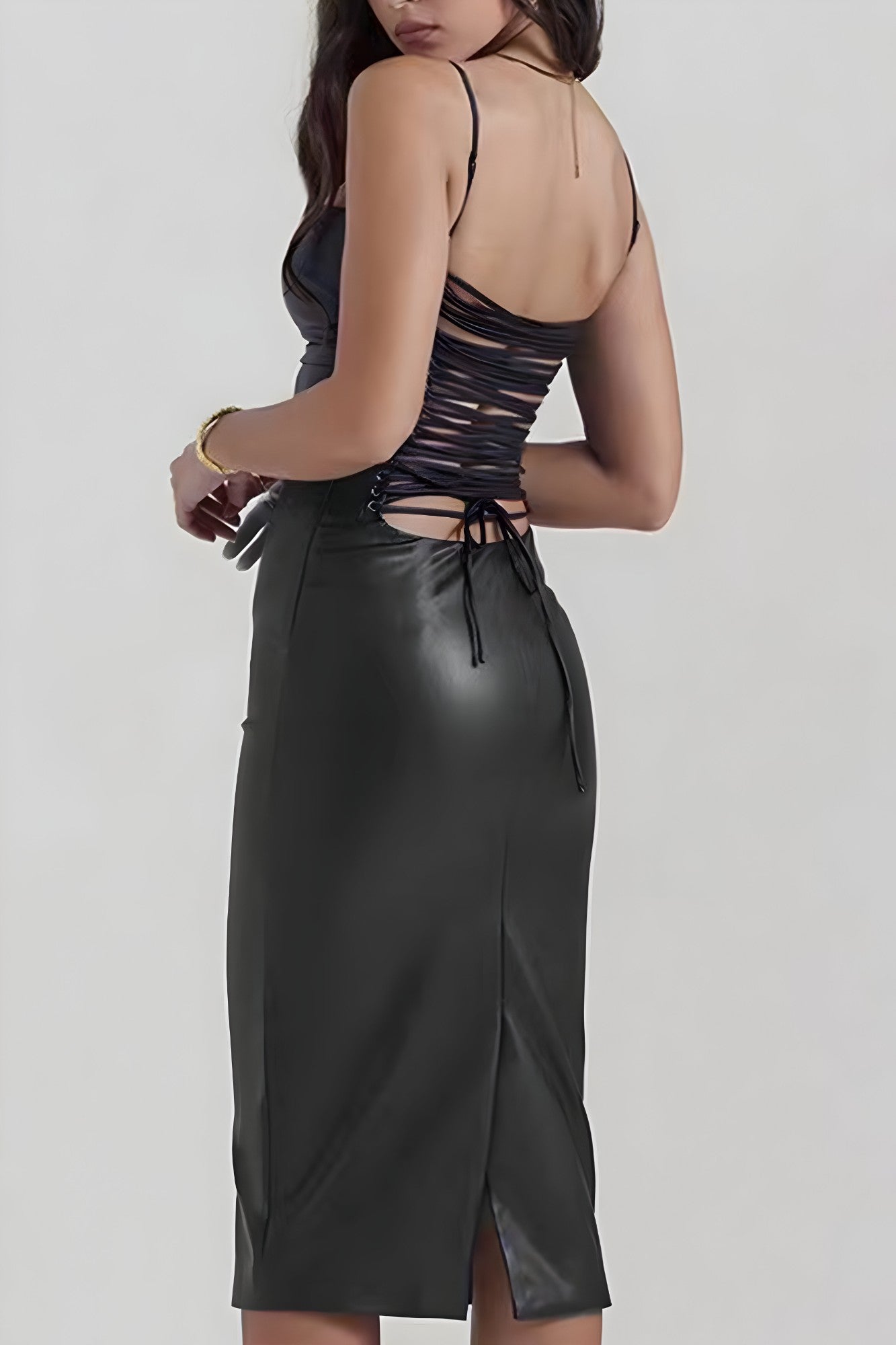 Caliorae | Chique midi-jurk voor dames – Jurk van imitatieleer met slanke pasvorm