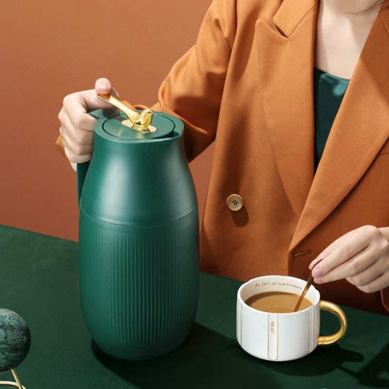 SipVessel | Reisvriendelijke geïsoleerde thermosfles – Strakke roestvrijstalen fles voor dagelijks gebruik