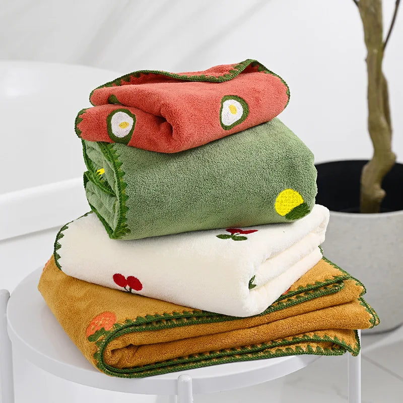 TropiTowel | Kleurrijke geborduurde katoenen handdoek - fruitmotief, zacht, absorberend, decoratieve handdoek