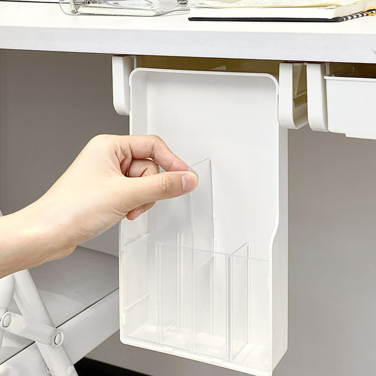 DeskNest | Verborgen schuiflade onder het bureau – Compacte opbergoplossing voor kantoor- en werkplekbenodigdheden