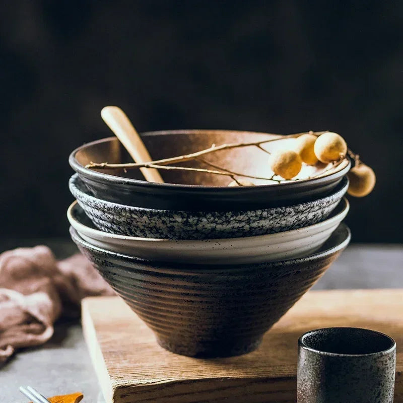 RakuBowl | Handgemaakte Japanse keramische ramenkom – authentieke ambachtelijke afwerking, rustiek steengoed