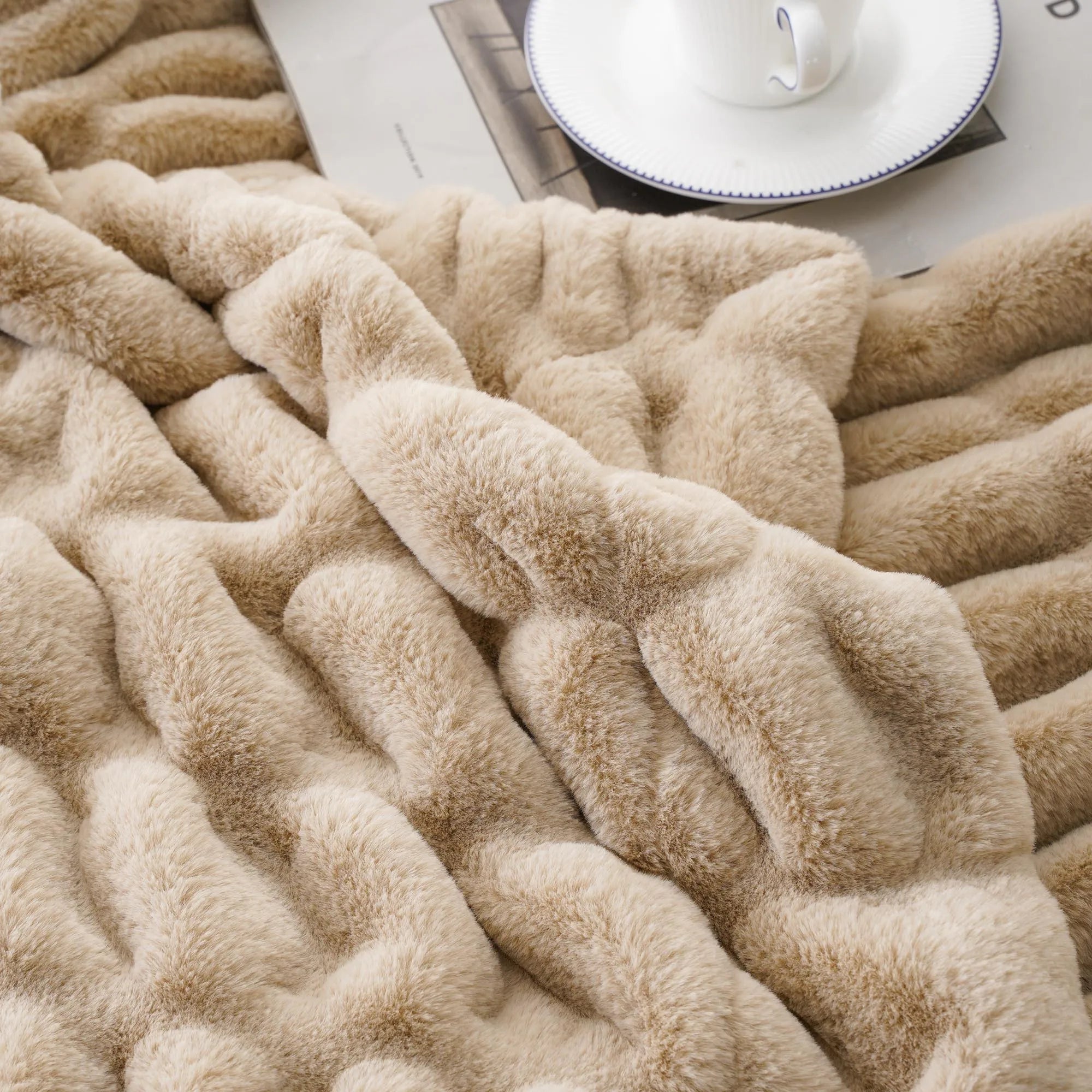 Velvish | Luxe Faux Konijnenbont Deken - Zacht Pluche Decoratief Dekbed en Beddeken, Knusse Winterwarmte