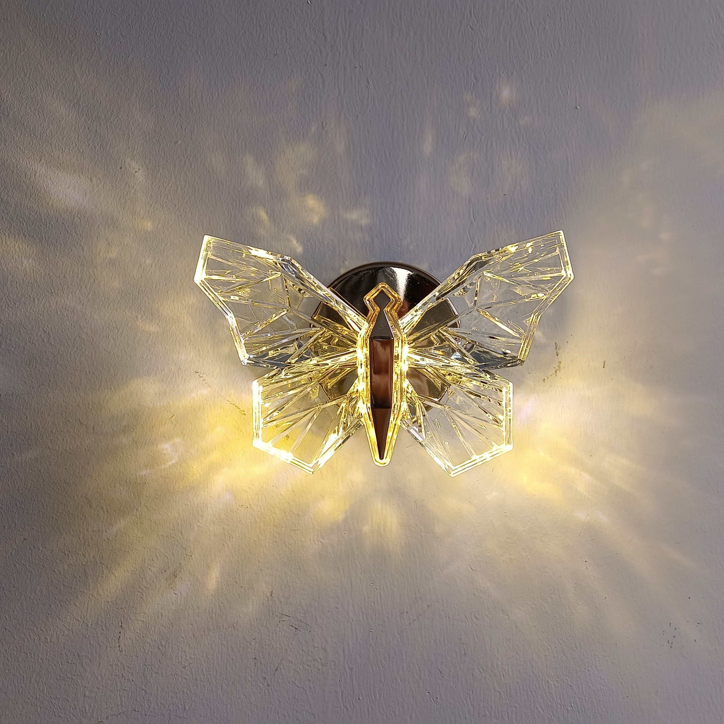 GlowFlutter | Noordse Vlinder LED Wandlamp voor Woonkamer, Slaapkamer en Decoratie