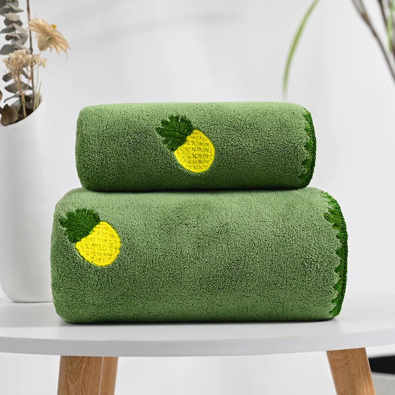 TropiTowel | Kleurrijke geborduurde katoenen handdoek - fruitmotief, zacht, absorberend, decoratieve handdoek