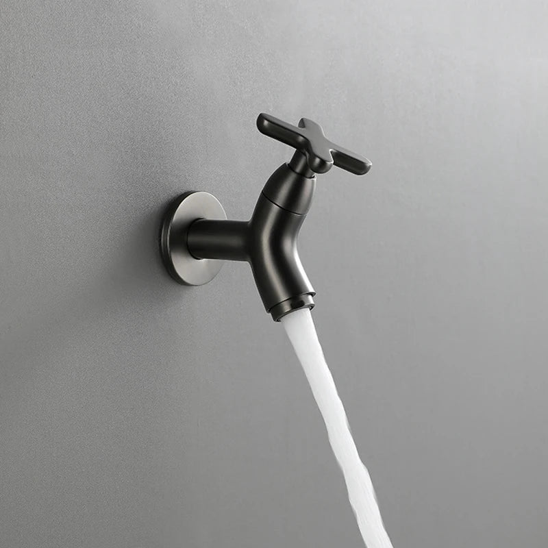 EvoSpout | Messing wandkraan - Klassieke koudwaterkraan voor badkamer en keuken