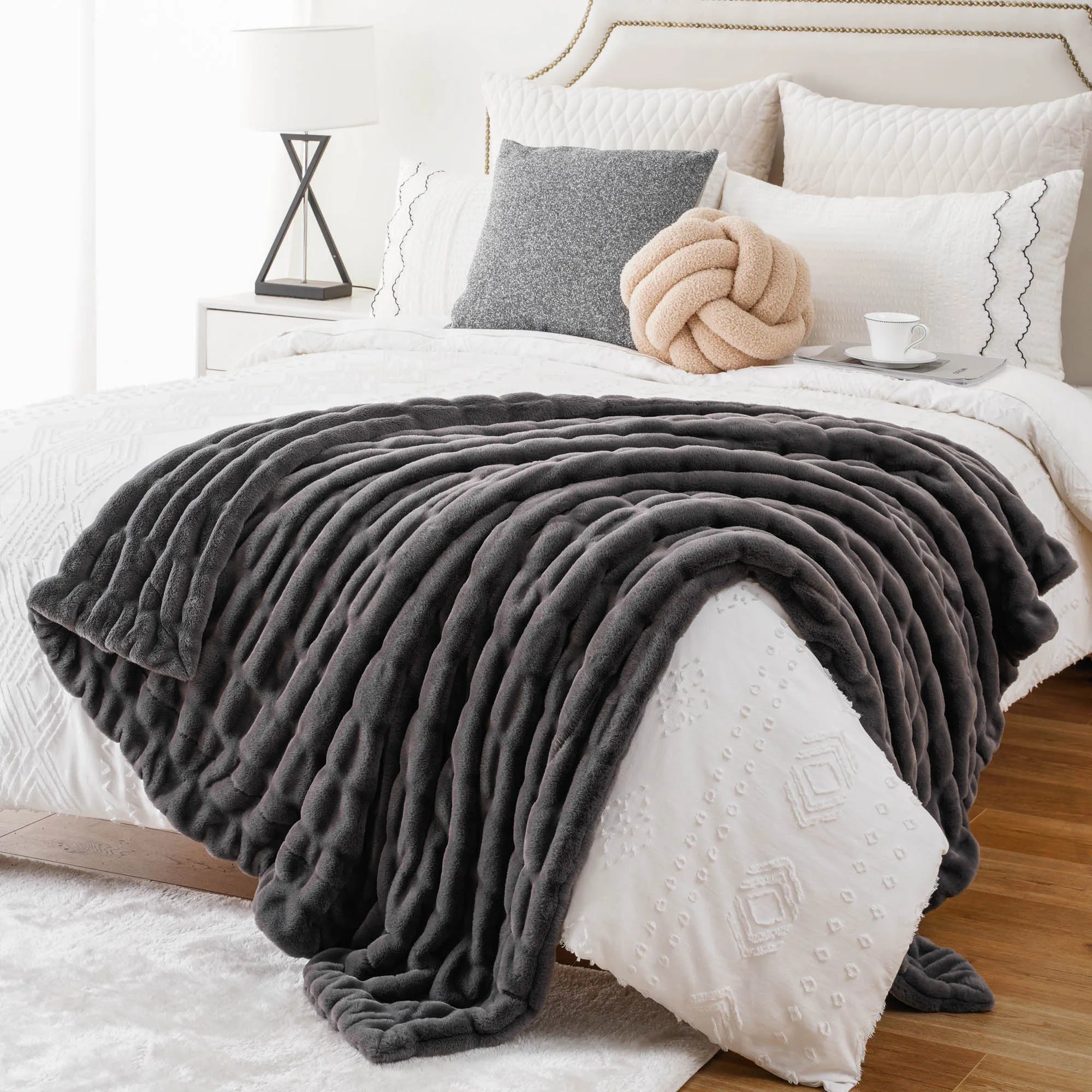 Velvish | Luxe Faux Konijnenbont Deken - Zacht Pluche Decoratief Dekbed en Beddeken, Knusse Winterwarmte