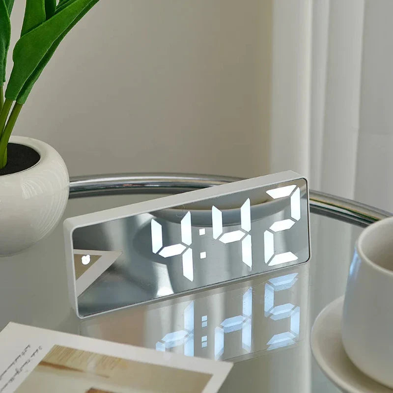 ZenithClock | Elegante innovatieve LED digitale klok