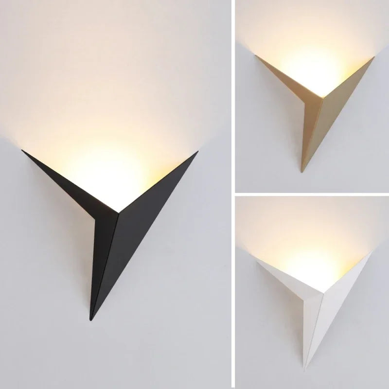 TriLume | Moderne Driehoekige Wandlamp - Creatief LED Licht voor Eigentijdse Woninginrichting