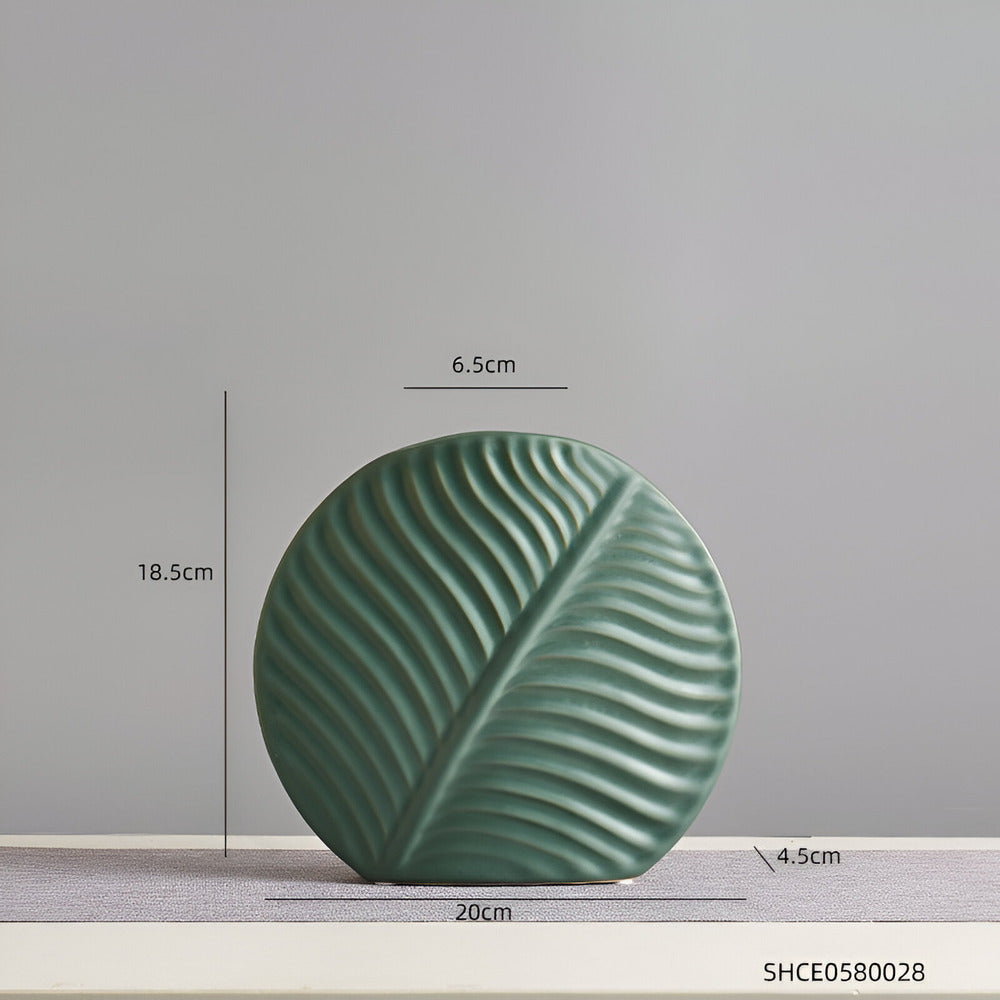 ViridiaVase | Keramische vaas met bladmotief – Scandinavische decoratieve bloemenvaas