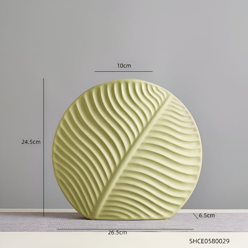ViridiaVase | Keramische vaas met bladmotief – Scandinavische decoratieve bloemenvaas