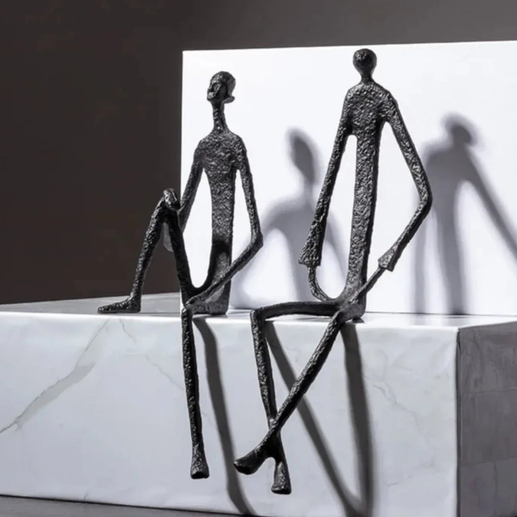 LuanGlow | Elegante Luan-sculptuur – Artistiek beeldje voor thuis en op kantoor