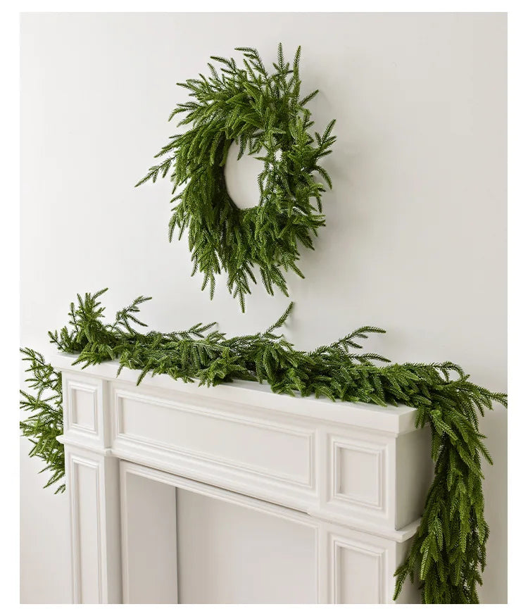 PineCrest | Dichte Norfolk Pine Garland – Herbruikbare kerstversiering voor deuren, trappen en schoorsteenmantels