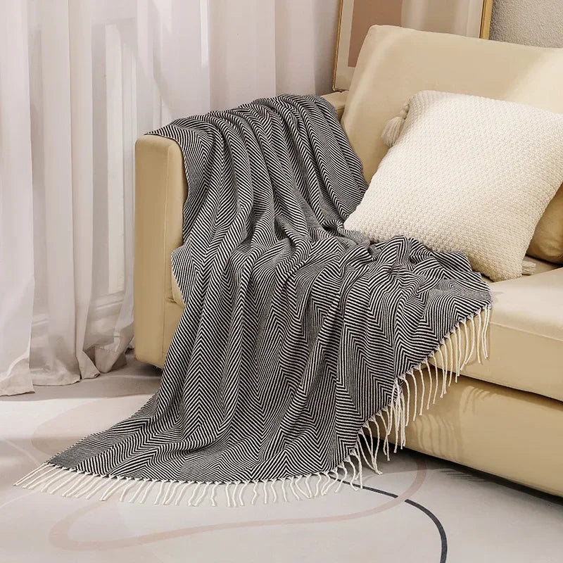 ChicWeave | Streepjesdeken – Zachte, knusse deken voor op de bank of sofa, lichtgewicht decoratieve deken