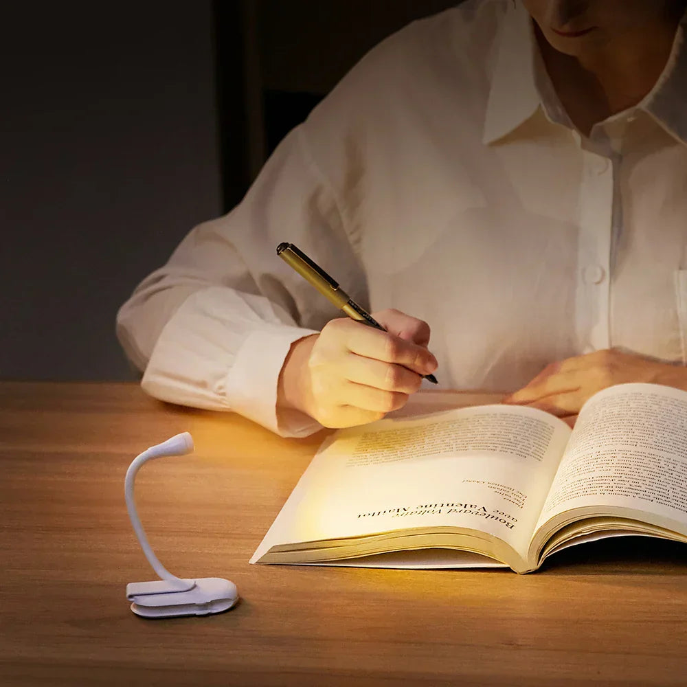 ReadGlow | Mini boekenlamp - USB oplaadbare Clip-on LED leeslamp, dimbaar, oogverzorgend