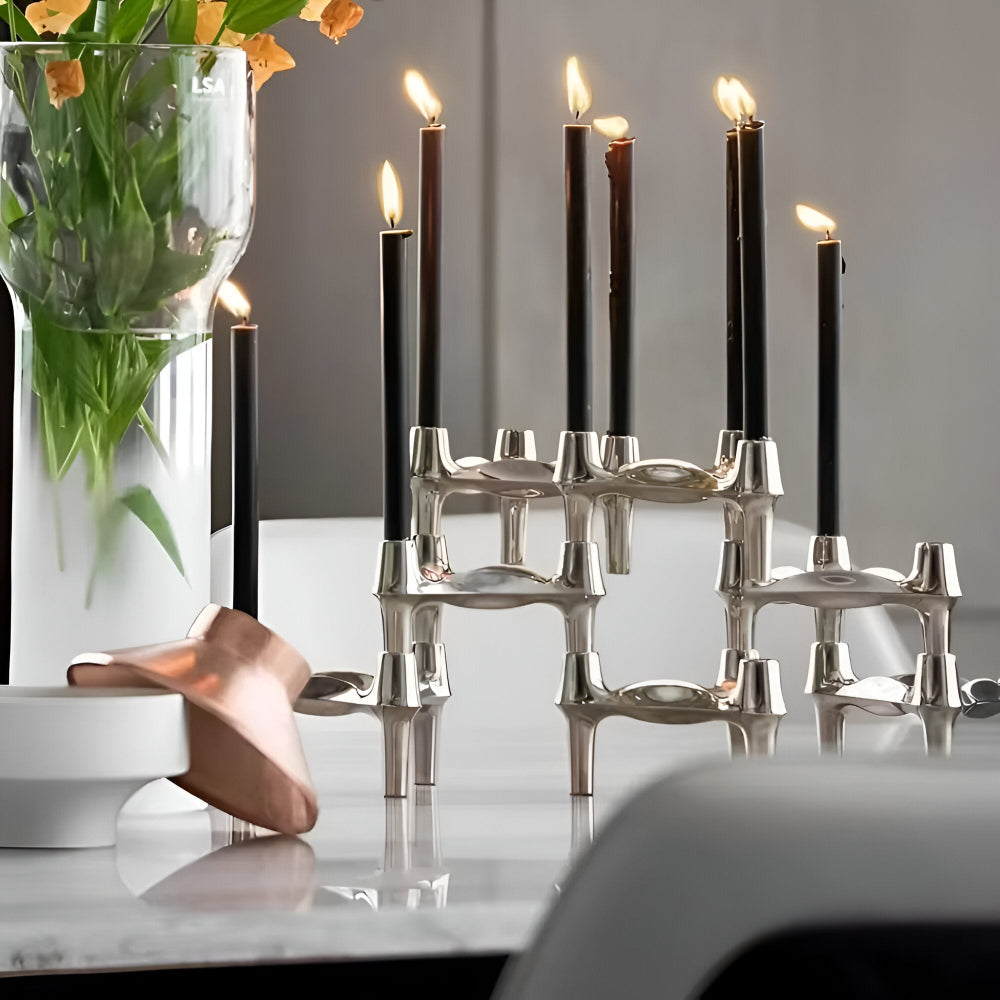 FlareMist | Scandinavische metalen kandelaars – Moderne minimalistische woondecoratie