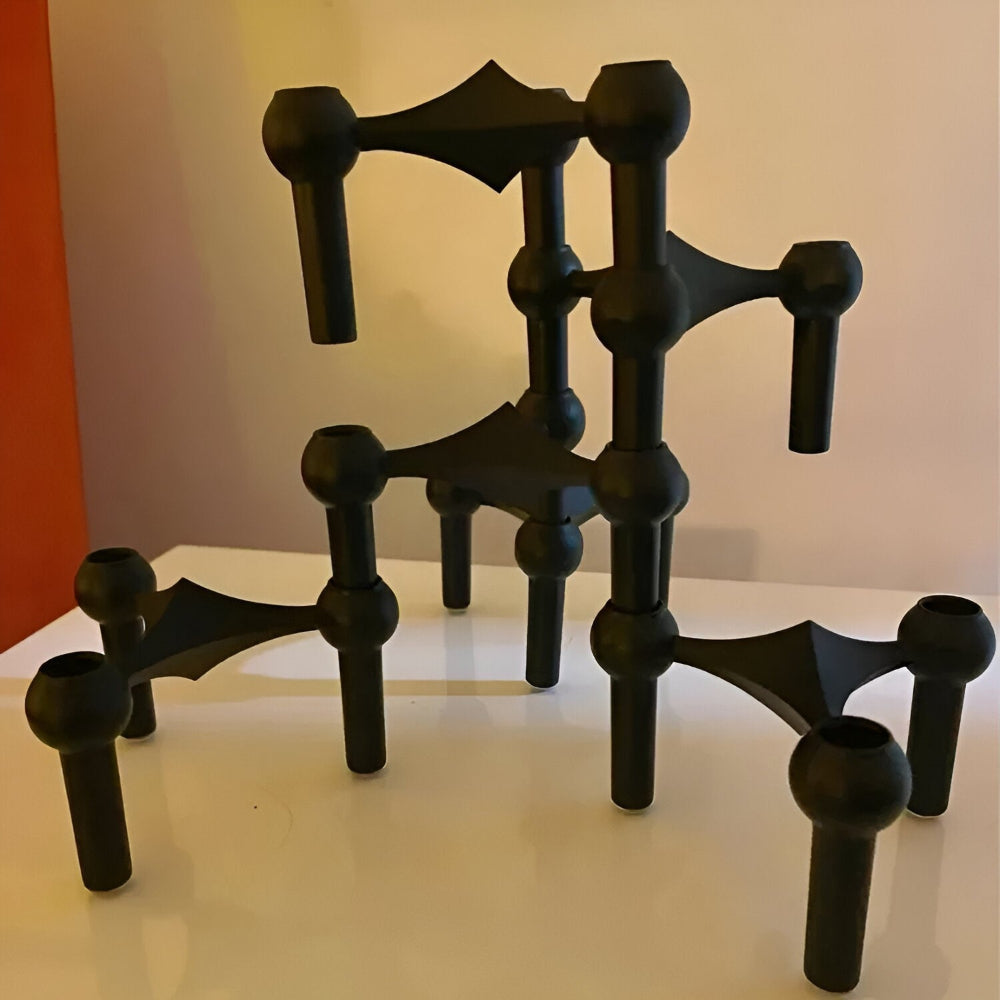 FlareMist | Scandinavische metalen kandelaars – Moderne minimalistische woondecoratie