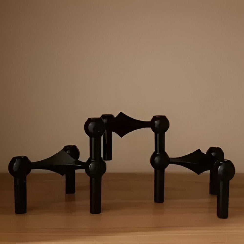 FlareMist | Scandinavische metalen kandelaars – Moderne minimalistische woondecoratie