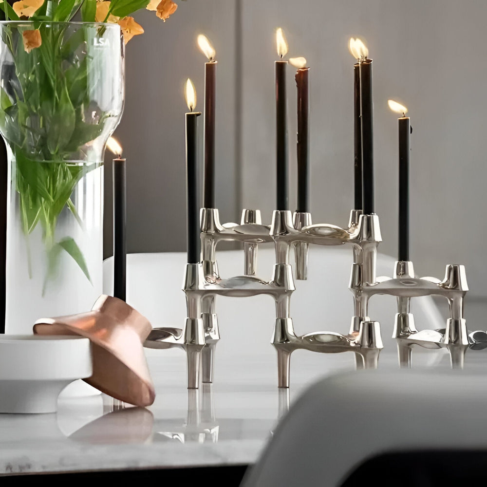 FlareMist | Scandinavische metalen kandelaars – Moderne minimalistische woondecoratie