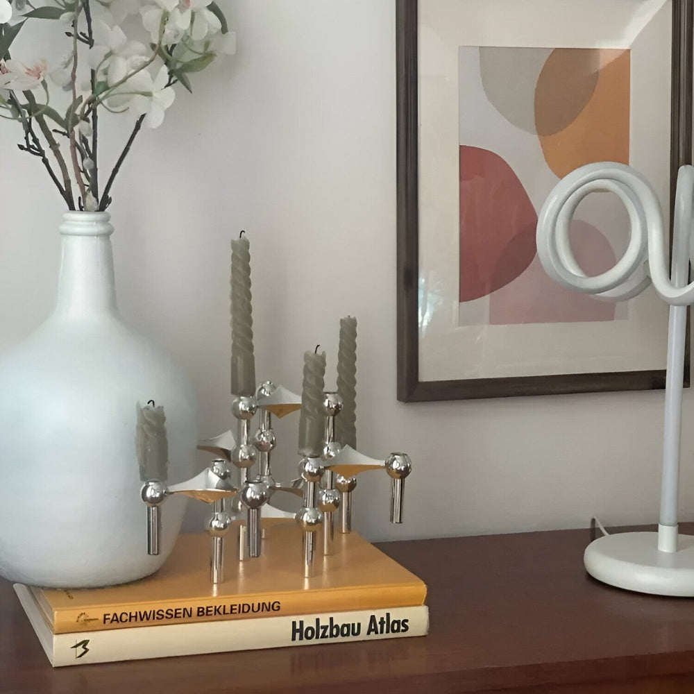 FlareMist | Scandinavische metalen kandelaars – Moderne minimalistische woondecoratie