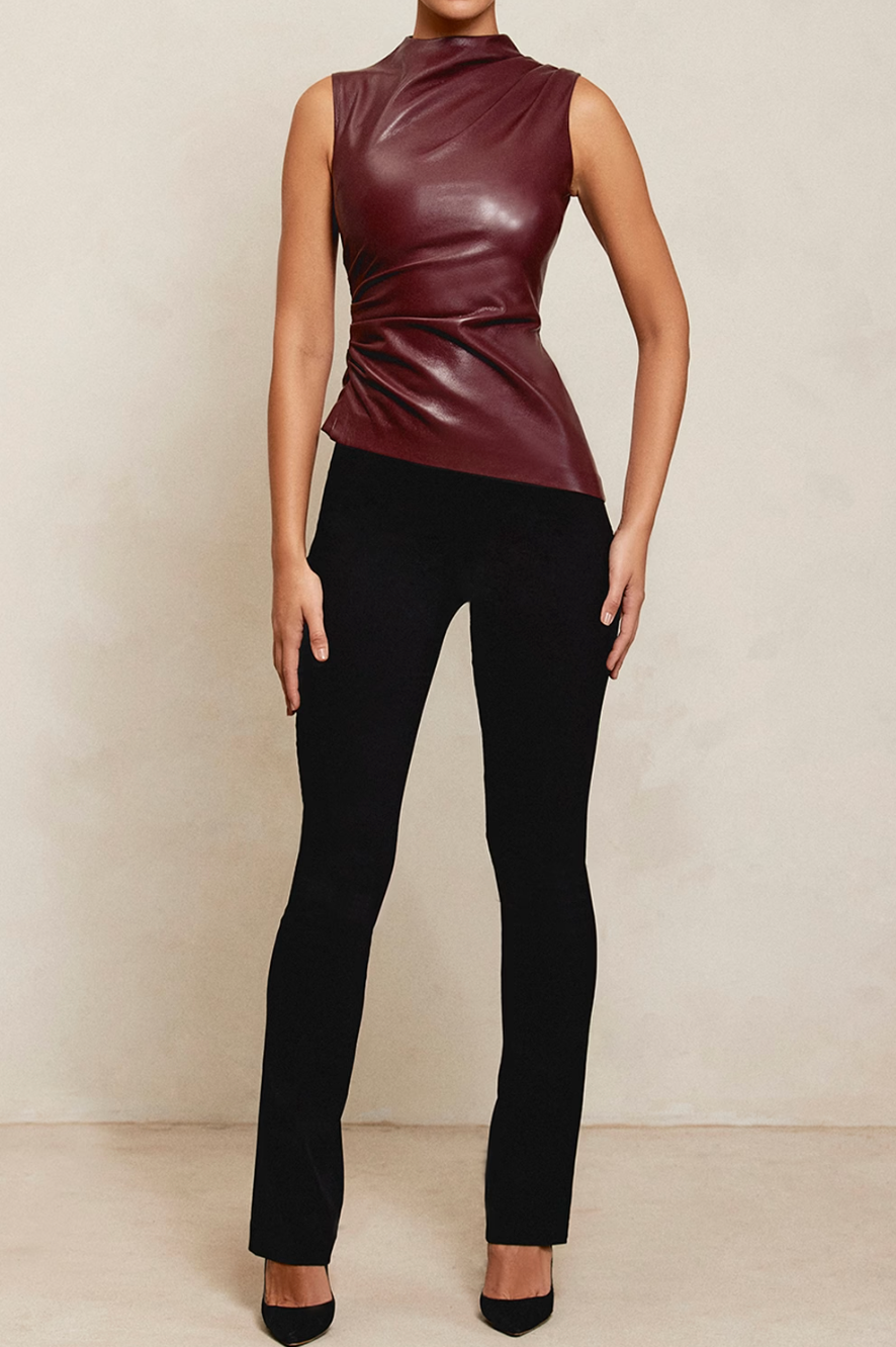 Bina | cLuxe blouse van kunstleer voor dames – chique blouse met slanke pasvorm