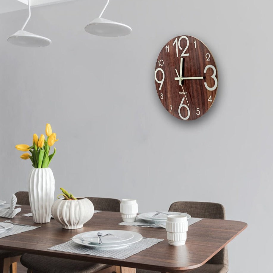 OakClock | Gloed in het donker houten wandklok