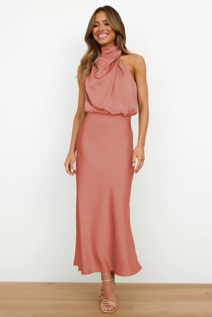 Tindra | Zwarte satijnen avondjurk voor dames – Elegante midi-jurk met hoge hals