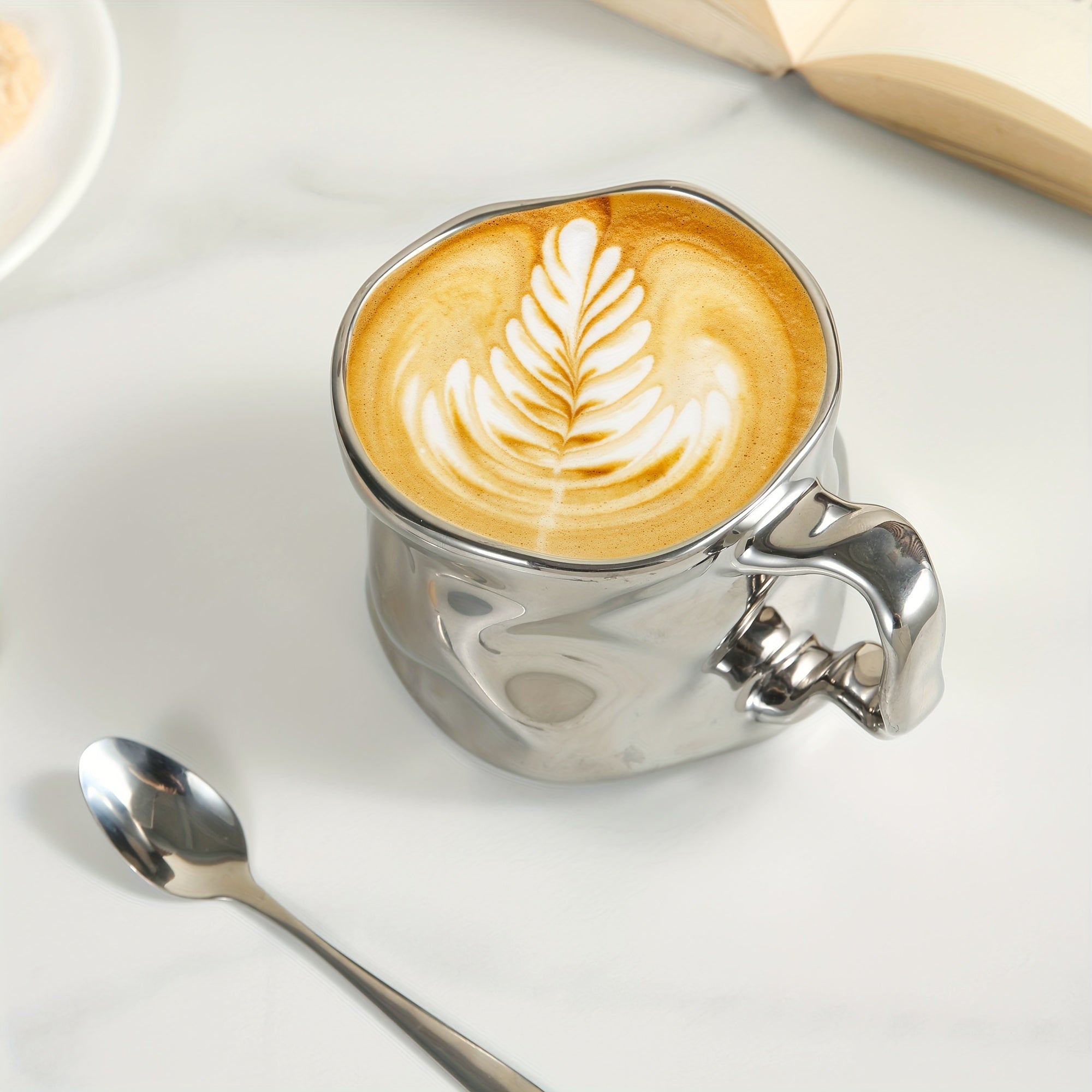 CrumbleMug | Creatieve gekreukelde keramische koffiemok met handvat – uniek gedraaid ontwerp